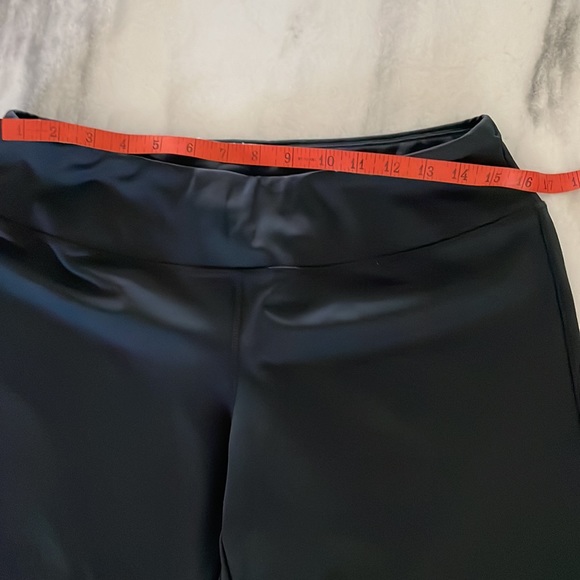 Athletic wide leg capris - Picture 3 of 5